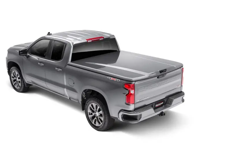 Undercover Elite Lx Hard Tonneau Cover — 2020 Chevrolet Silverado 2500/3500 Hd, 6.9' Bed, Glory Red Tintcoat Finish 2